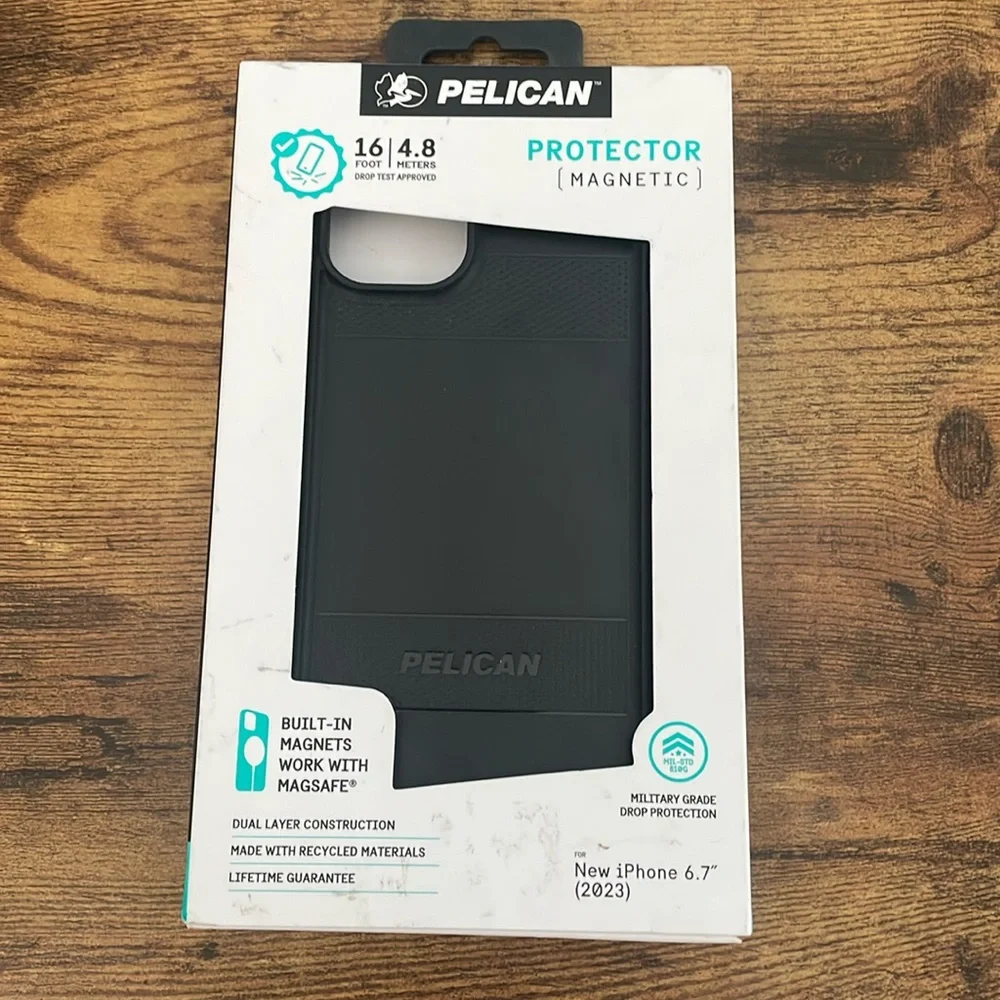 Pelican iPhone 15, pro 6.7 phone case